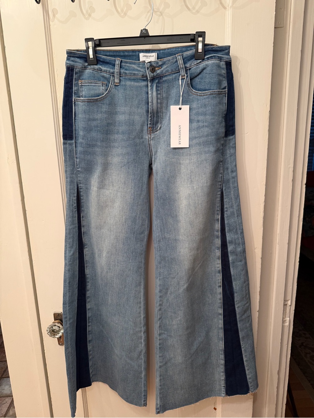 Two-Tone Light Blue Wide-Leg Jeans